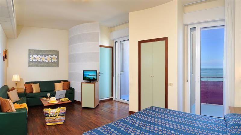 Hotel Atlantic Vista Mare Pesaro Buitenkant foto